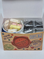 Набор Праздничный  кружка, сладости и 2 вида чая с 8 марта