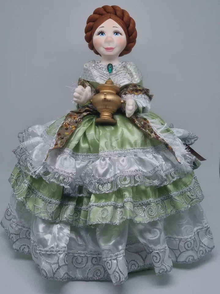 Грелка на чайник или самовар "Кукла Александра" диаметр 60см