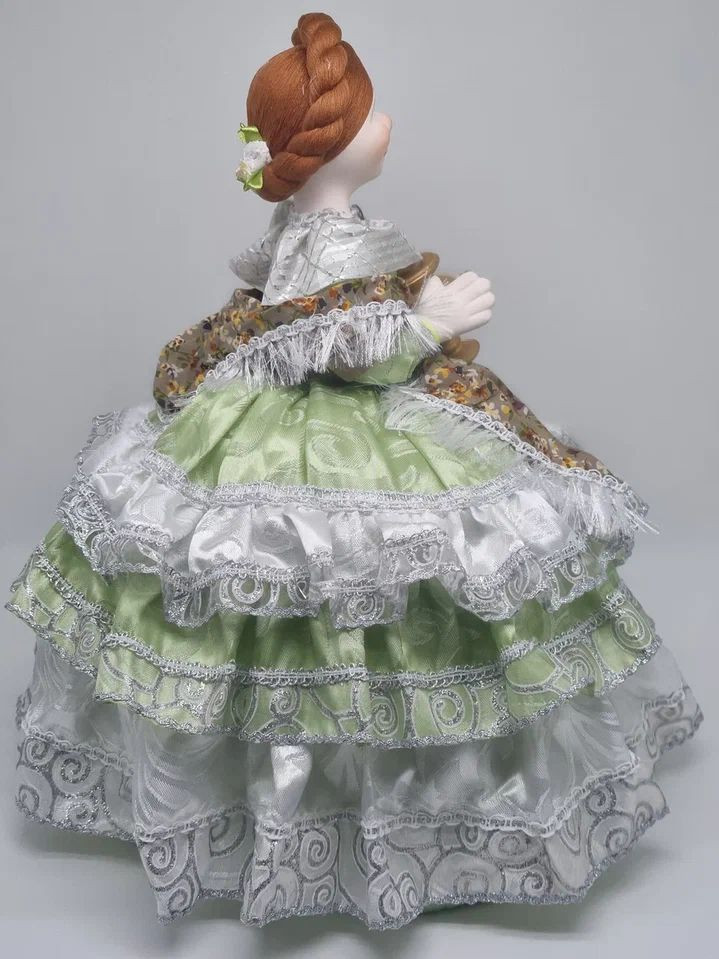 Грелка на чайник или самовар "Кукла Александра" диаметр 60см