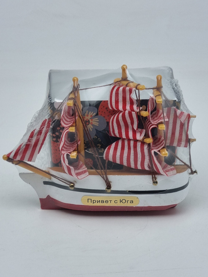 Чай черный ручной сбор 35гр с сувениром парусник магнит