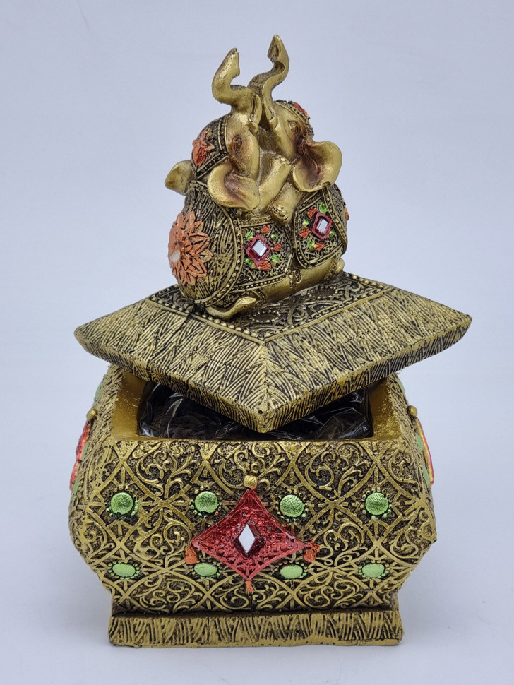 Чай черный ручной сбор 30гр в шкатулке со слоником квадрат 32