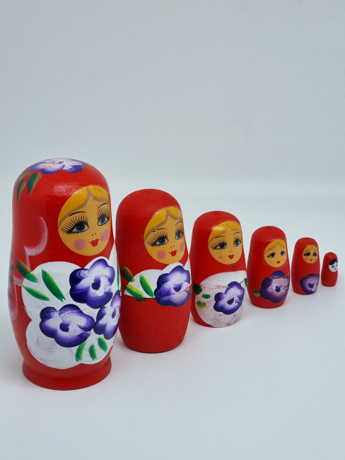 Матрешка красная Матрешка красная