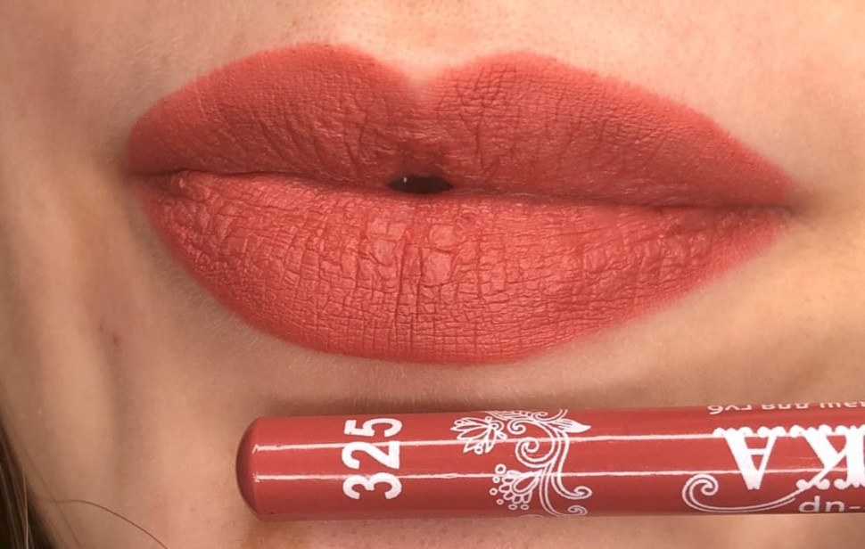 Карандаш для губ "Ресничка" 325