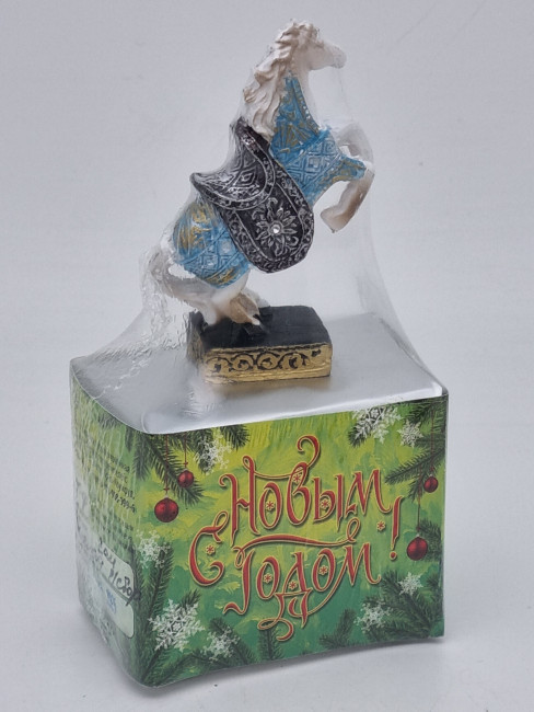 Чай черный ручной сбор 35гр + статуэтка лошади с новым годом