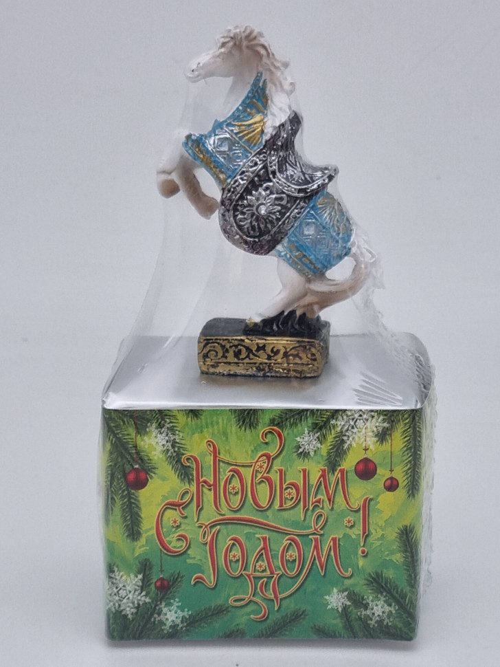 Чай зеленый ручной сбор 40гр + статуэтка лошади с новым годом