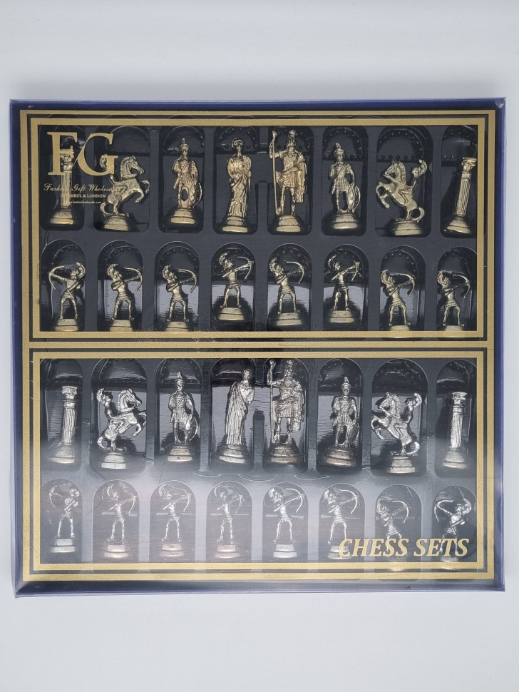 Шахматные фигуры из металла