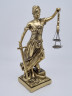 Статуэтка Фемида