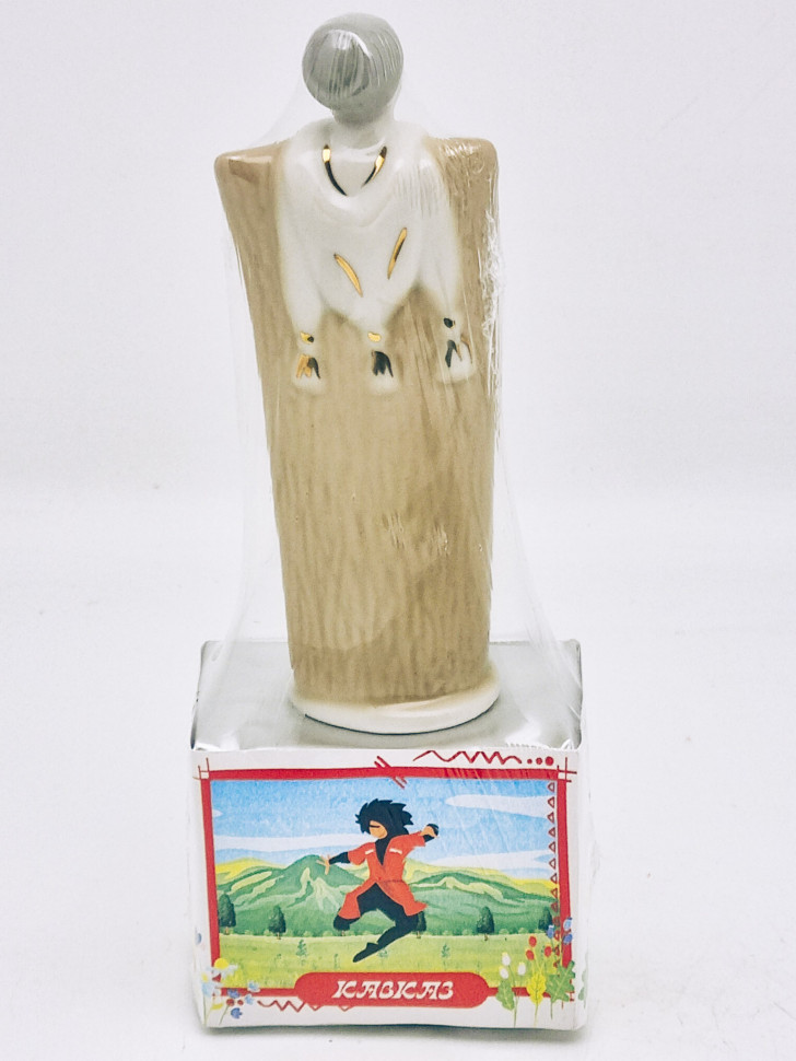 Чай черный ручной сбор 35гр Кавказ с сувениром Горец коллекционный фарфор