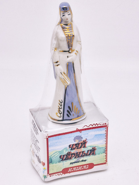 Чай черный ручной сбор 35гр Кавказ с сувениром Горянка коллекционный фарфор