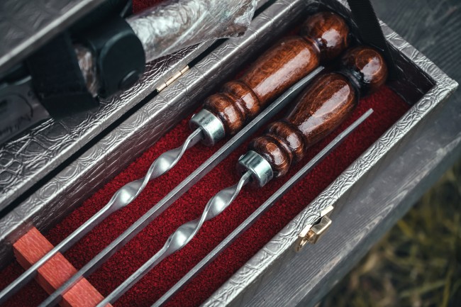 Набор №13 "Малыш" в коробке кожзам 4 шампура Набор №13 "Малыш" в коробке кожзам 4 шампура