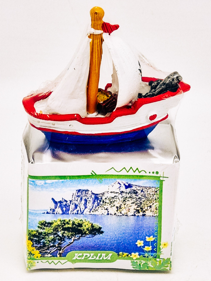 Чай зеленый ручной сбор 35гр с сувениром парусником Крым