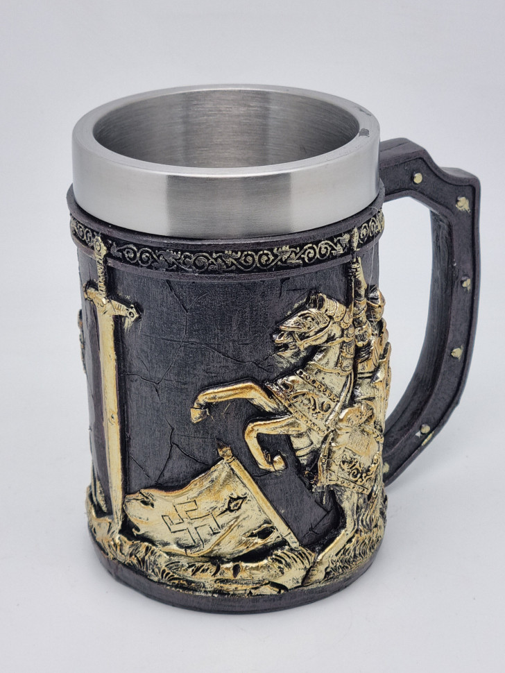 Кружка рыцарь на коне с мечом