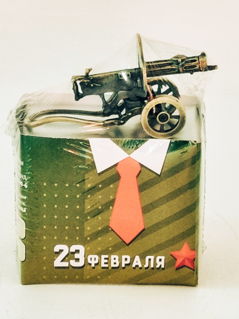 Чай черный ручной сбор 35гр с сувениром пулемет Максим с 23 февраля