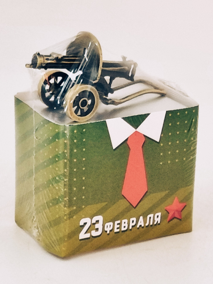 Чай черный ручной сбор 35гр с сувениром пулемет Максим с 23 февраля