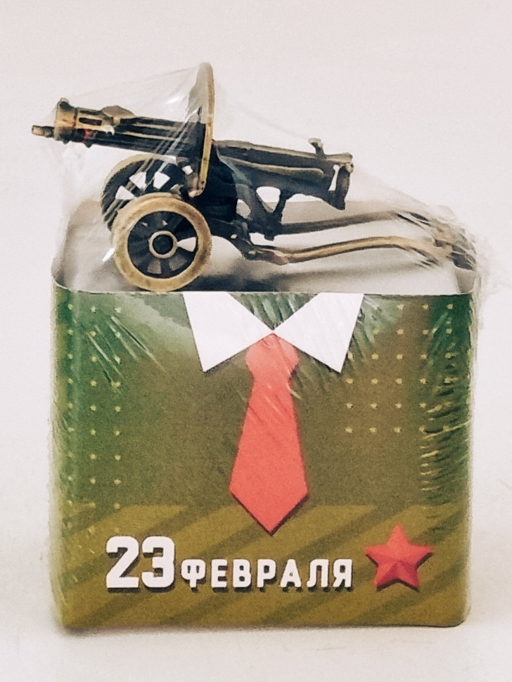Чай черный ручной сбор 35гр с сувениром пулемет Максим с 23 февраля
