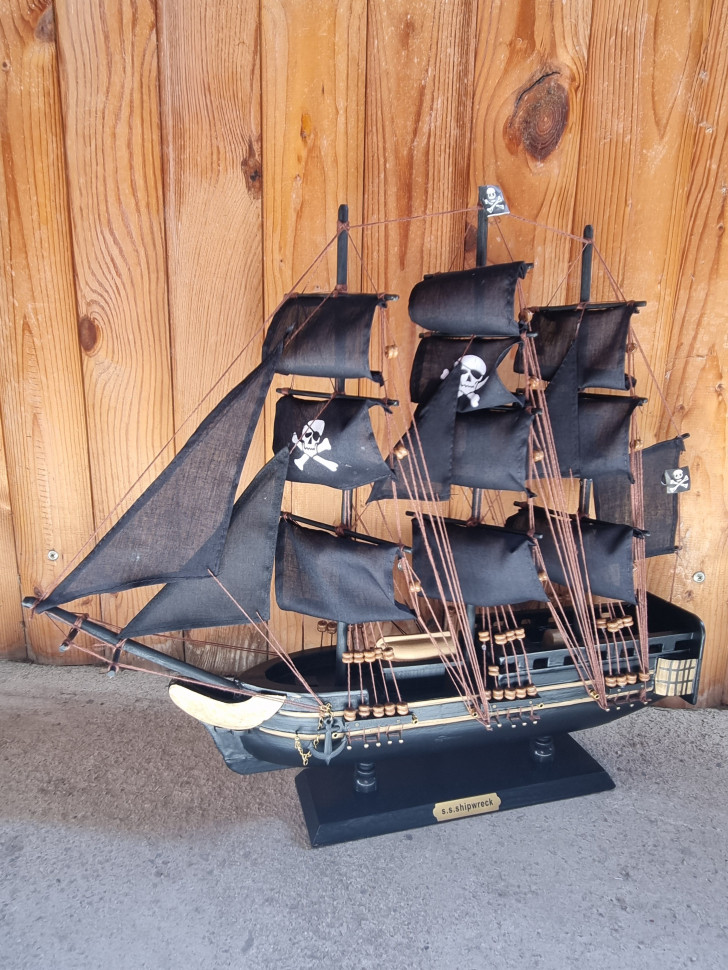 Парусник пиратский черный 50*44см