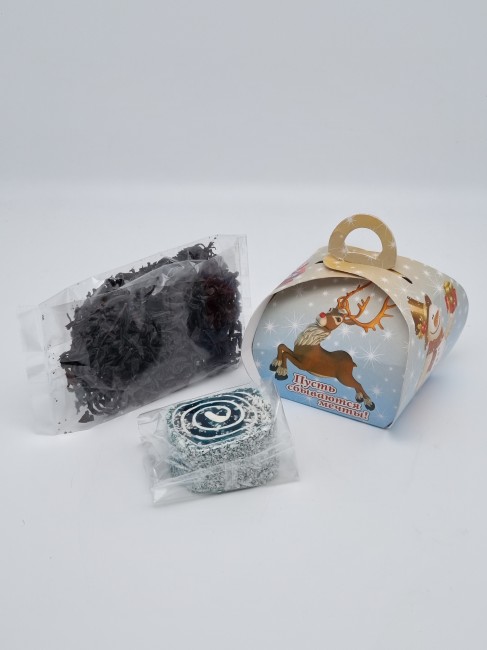 Набор 55 ассорти сладкий ролл и черный чай с Новым годом