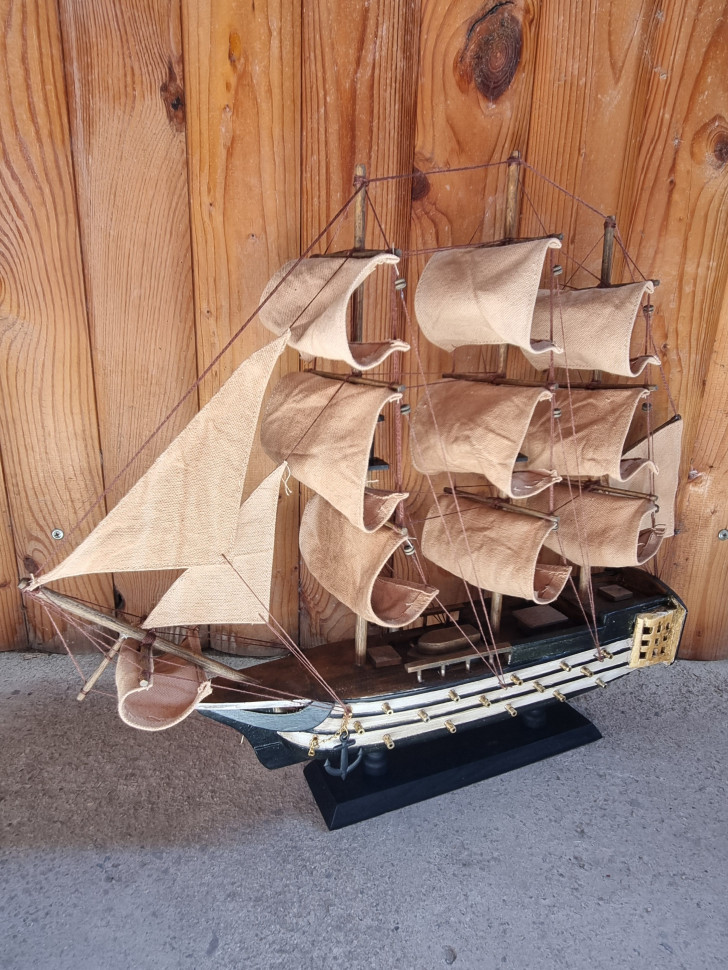 Парусник коричневый 50*44см