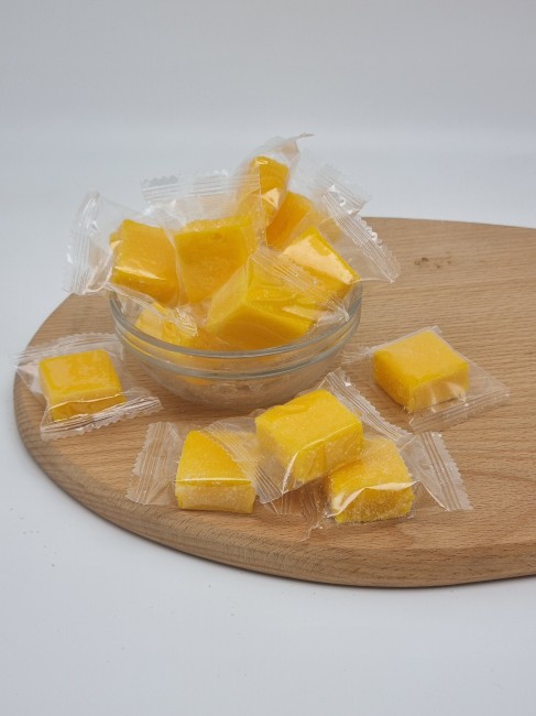 Кубики со вкусом манго в пакете 500гр Кубики со вкусом манго в пакете 500гр