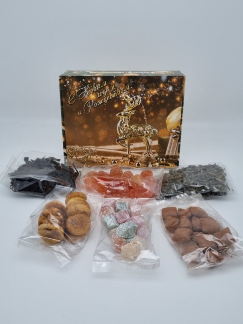 Набор Праздничный ассорти сладостей и чая с новым годом Набор Праздничный ассорти сладостей и чая с новым годом