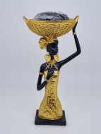 Африканка с корзиной на голове №2