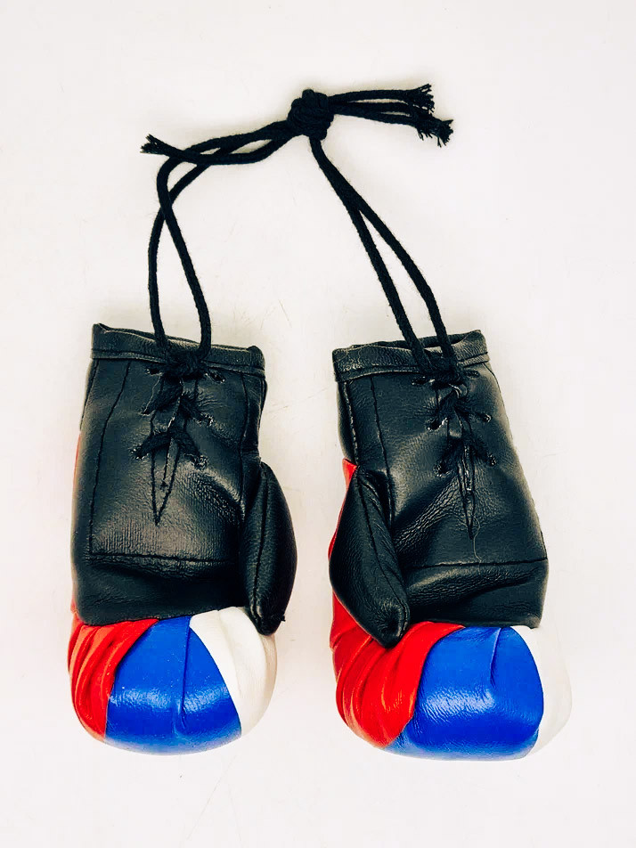 Перчатки в машину