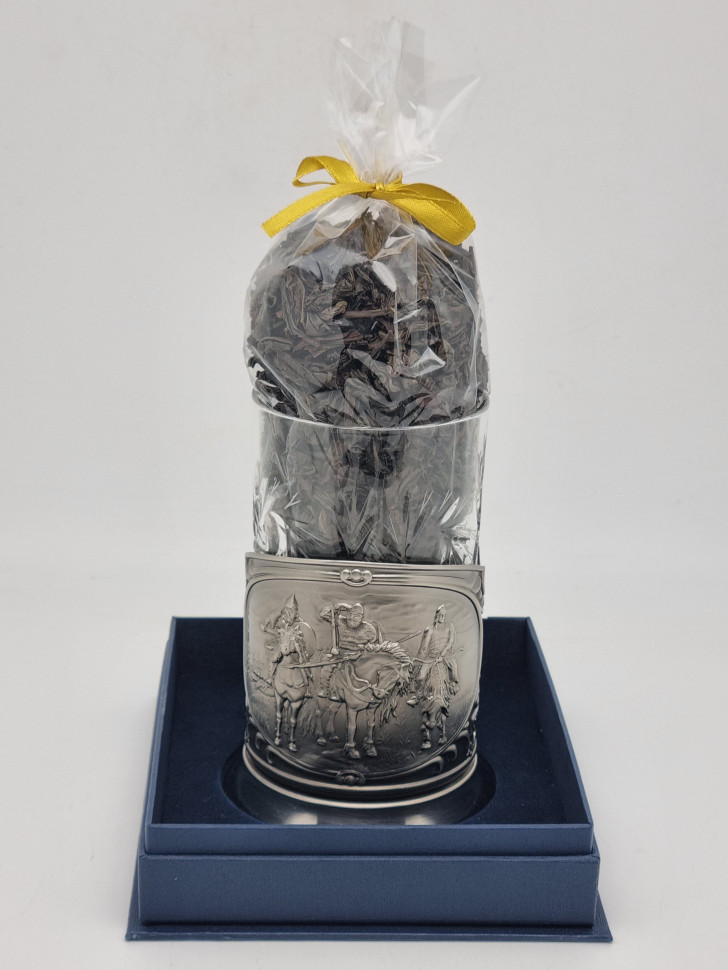 Подстаканник "Три богатыря" стакан хрусталь с черным чаем в футляре