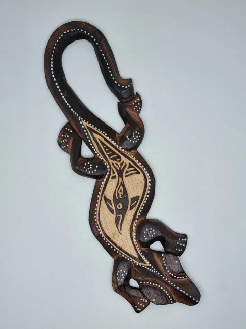 Панно Геккон 30см резное Панно Геккон 30см резное