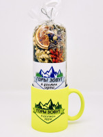 Чай Краснополянский "Букет здоровья" в кружке неон "Горы зовут" лимонная 300мл