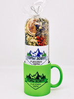 Чай Краснополянский "Букет здоровья" в кружке неон "Горы зовут" салатовая 300мл