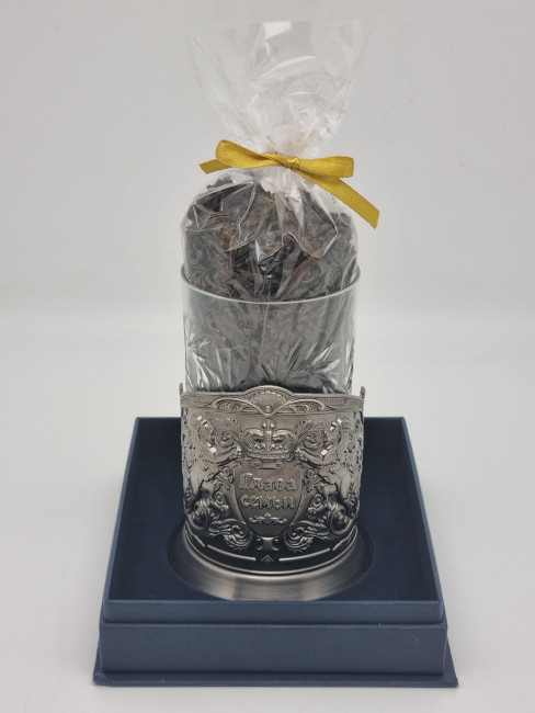 Подстаканник "Глава семьи" стакан хрусталь с черным чаем в футляре