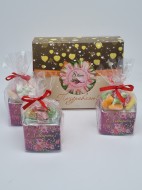 Набор 555 Праздничный 3 вида чая и сладости с 8 марта