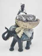 Статуэтка Африканка в белом на слоне большая