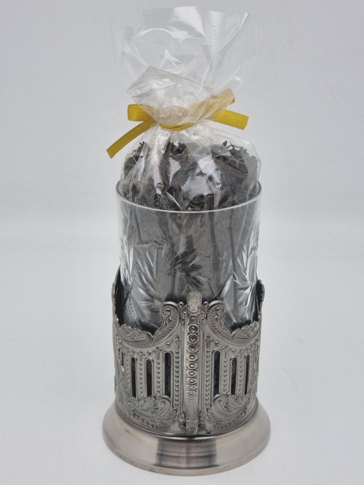 Подстаканник "Глава семьи" стакан хрусталь с черным чаем