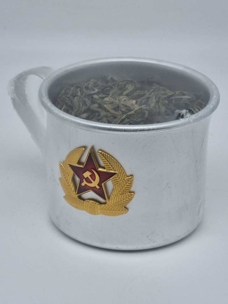 Черный чай 80гр в кружке из алюминия Звезда