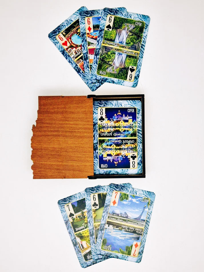 Карты сув игральн в деревянной коробке Сочи