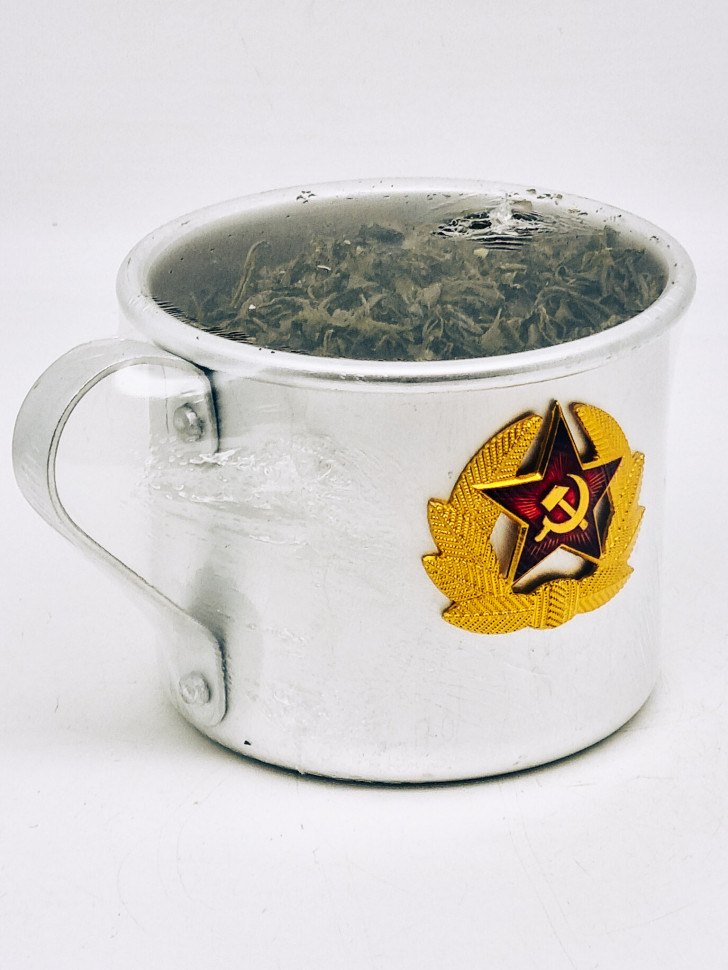 Зеленый чай 80гр в кружке из алюминия Звезда