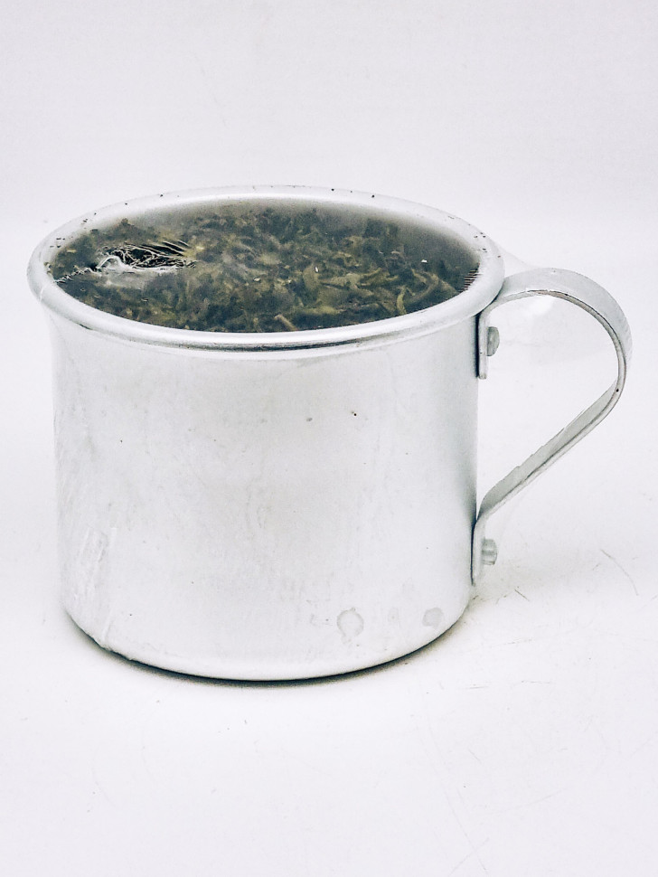 Зеленый чай 80гр в кружке из алюминия Звезда