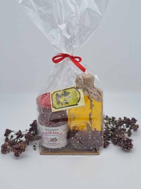 Набор аджика красная и масло со специями лучший подарок