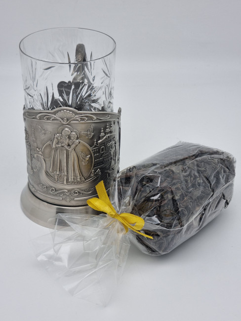 Подстаканник "Петр и Феврония" стакан хрусталь с черным чаем