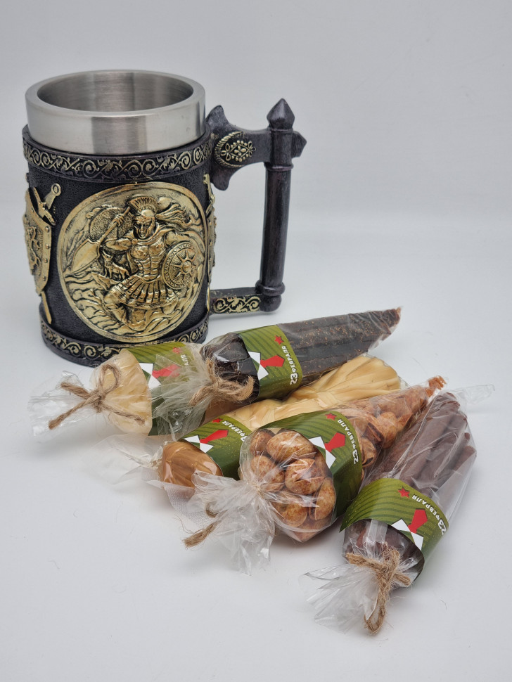 Кружка рыцарь с пивными деликатесами с 23 февраля