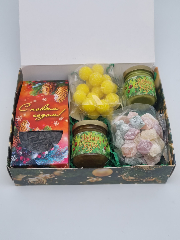 Набор 37 Праздничный чай, мед, варенье и сладости с новым годом