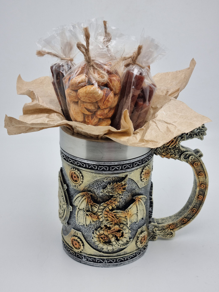 Кружка большой дракон с пивными деликатесами