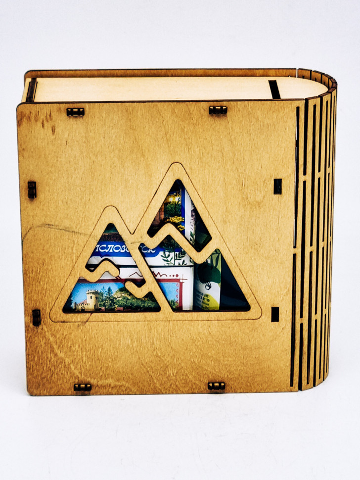 Набор в книжке чай черный р/с 35гр + чай зеленый р/с 40гр и бальзам Краснополянские травы Кисловодск