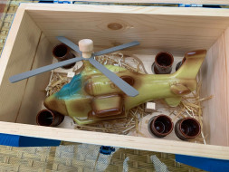 ящик "Вертолет Арм Авиация" + 6 стопок 0.75л ящик "Вертолет Арм Авиация" + 6 стопок 0.75л