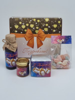 Набор 556 Праздничный чай, мед, рахат лукум и бальзам для иммунитета лучший подарок