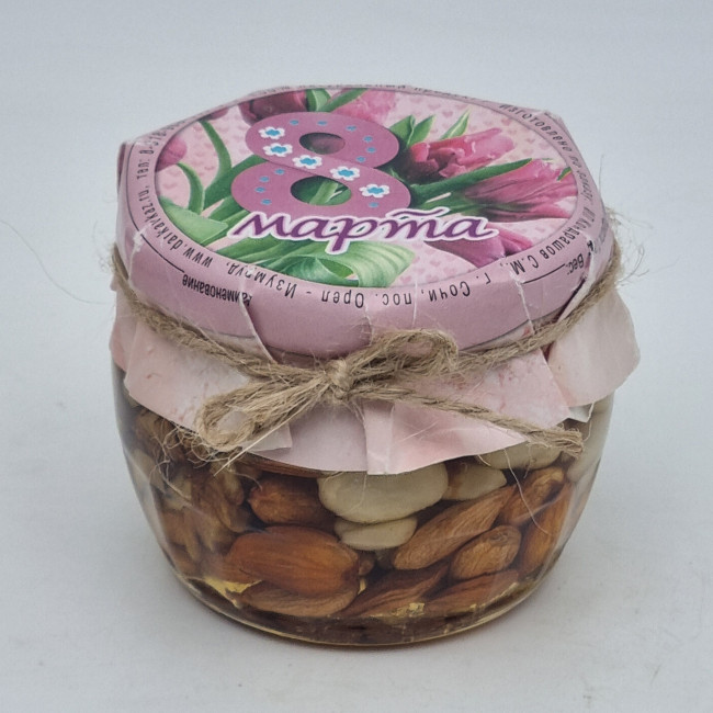 Мед с орехами ассорти 170гр с 8 марта Мед с орехами ассорти 170гр с 8 марта