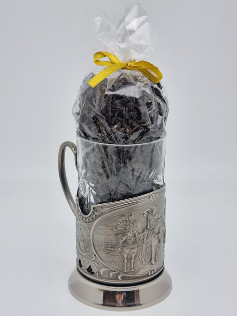 Подстаканник "Три богатыря" стакан хрусталь с черным чаем Подстаканник "Три богатыря" стакан хрусталь с черным чаем