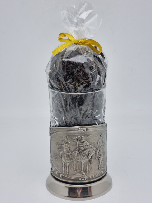 Подстаканник "Три богатыря" стакан хрусталь с черным чаем Подстаканник "Три богатыря" стакан хрусталь с черным чаем