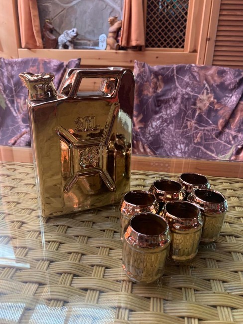 Канистра золото 1 л Канистра золото 1 л